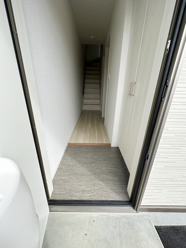 ヴェルジュ荒木 A棟の玄関