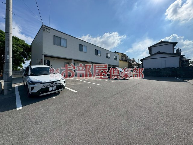 ヴェルジュ荒木 A棟の駐車場|駐車場に車を止められます