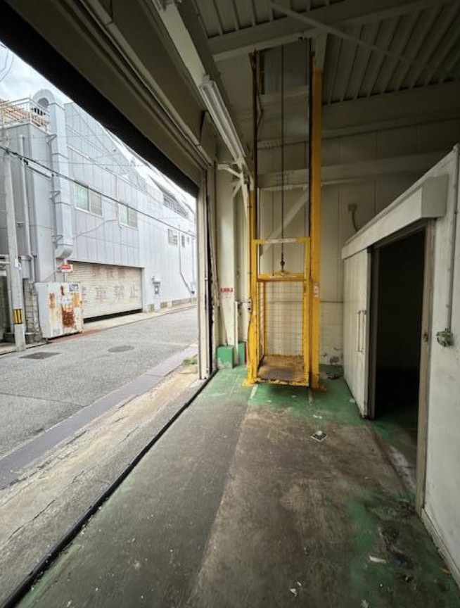 尼崎市尾浜町１丁目　貸倉庫の内装