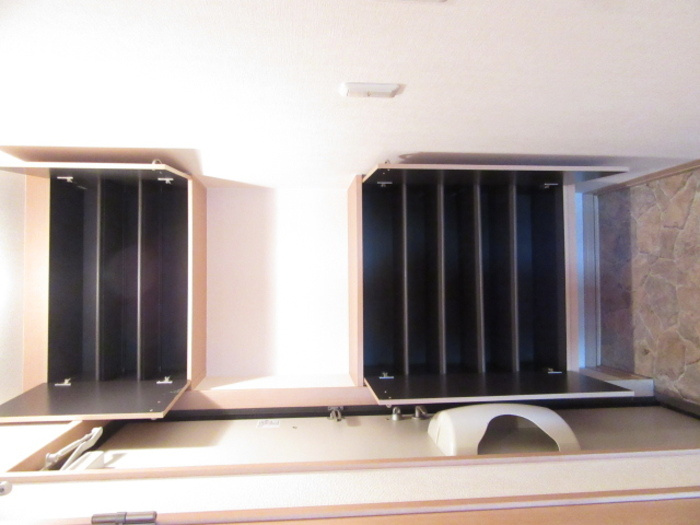 YU-HOME勝見の玄関