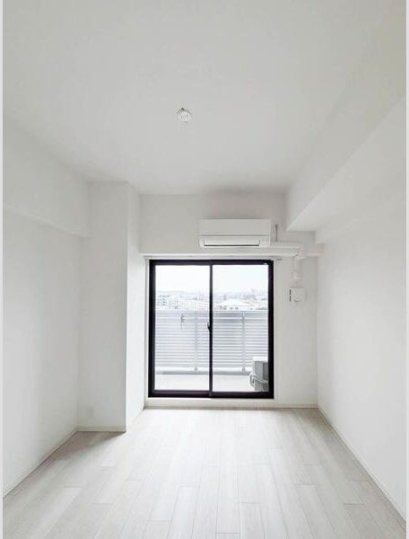 S-RESIDENCE堺湊駅前azureの洋室