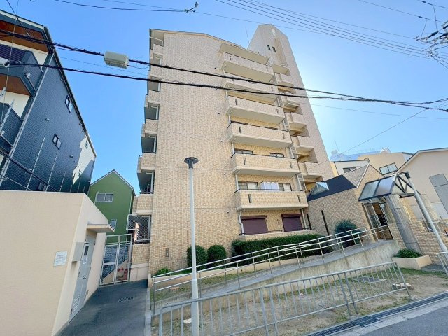 クラウンハイム東淀川弐番館の外観