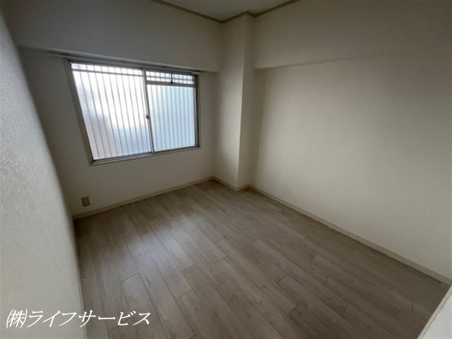 【洋室】 | ハイム北野 | 玄関側洋室／収納有