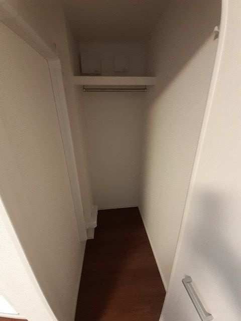 Las.T.Y.K.ビルヂングの収納|ウォークインクローゼット