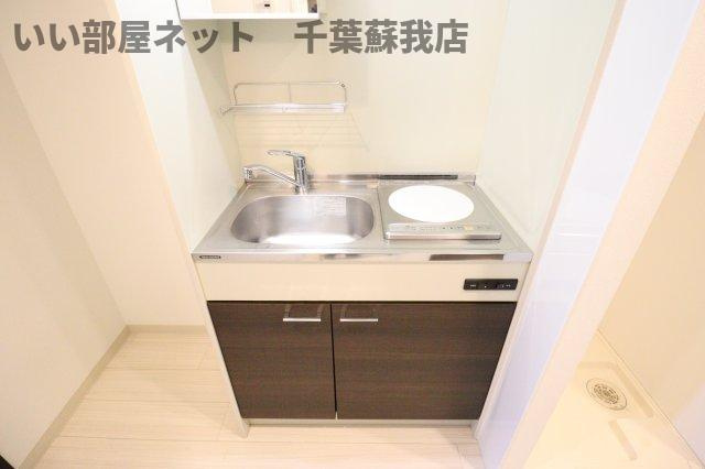 ＧＲＡＳＳ　ＳＱＵＡＲＥ六番館のキッチン|コンパクトなキッチンで掃除もラクラク