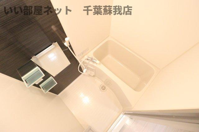 ＧＲＡＳＳ　ＳＱＵＡＲＥ六番館の浴室|コンパクトで使いやすいお風呂です