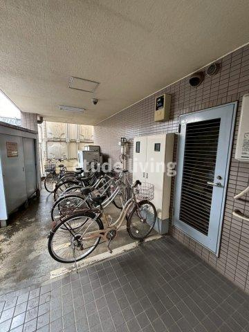 シャインシティ５４の駐車場