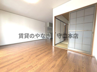 【居間・リビング】 | ファミール・ハイツ