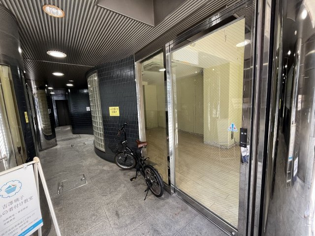 大阪市北区堂島浜１丁目の店舗事務所の外観