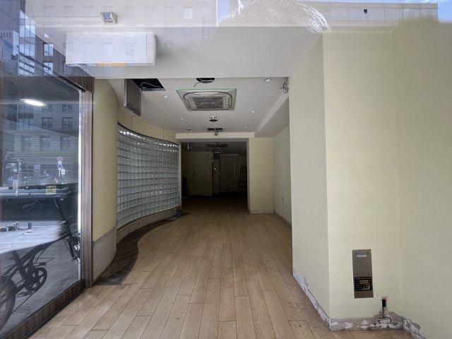 大阪市北区堂島浜１丁目の店舗事務所の内装