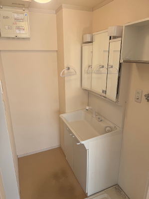 【洗面所】 | L court