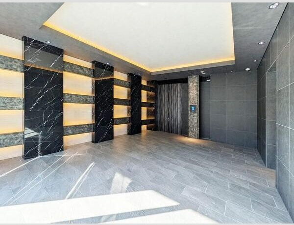 S-RESIDENCE堺blazeのエントランス