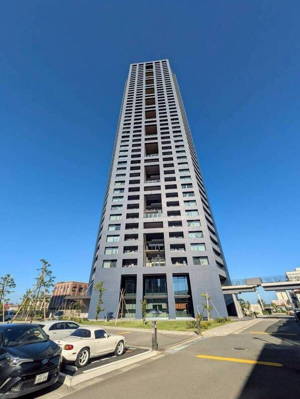 福岡市東区香椎照葉５丁目の賃貸マンションの外観