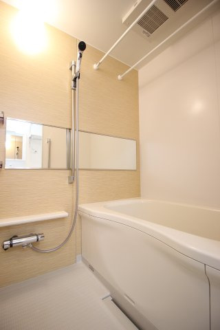 クレインレジデンス世田谷の浴室|浴室乾燥機・追い焚き機能付き♪