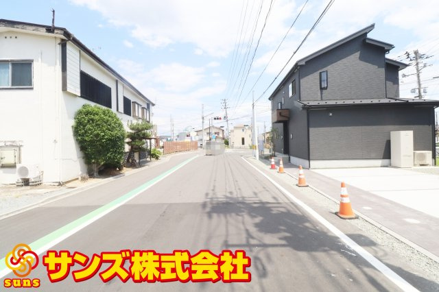 郡山市片平町字釜場　　　　　　小山田小学校、郡山第６中学区の前面道路含む現地写真|北側前面道路