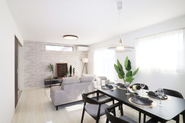 郡山市片平町字釜場　　　　　　小山田小学校、郡山第６中学区の居間・リビング