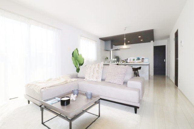 郡山市片平町字釜場　　　　　　小山田小学校、郡山第６中学区の居間・リビング