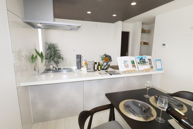 郡山市片平町字釜場　　　　　　小山田小学校、郡山第６中学区のキッチン