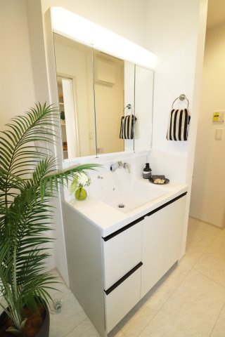 郡山市片平町字釜場　　　　　　小山田小学校、郡山第６中学区の洗面所