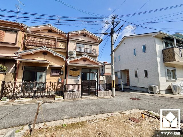 伏見区深草大亀谷西久宝寺町の外観
