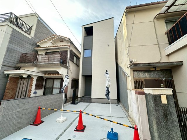 JR垂水駅徒歩１０分　幹太くん付き　垂水区御霊町　新築戸建の前面道路含む現地写真