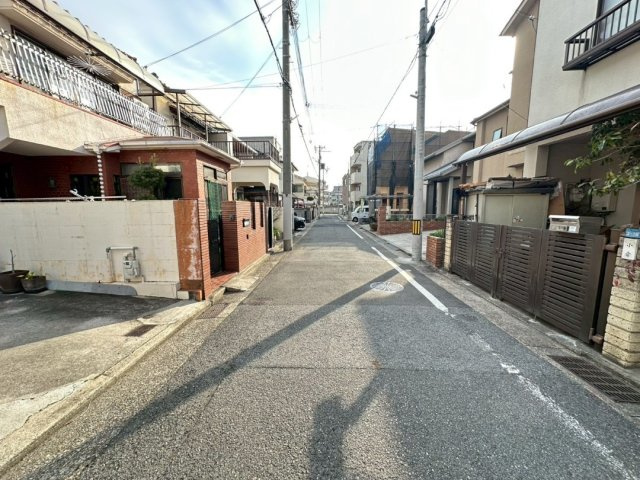 JR垂水駅徒歩１０分　幹太くん付き　垂水区御霊町　新築戸建の前面道路含む現地写真