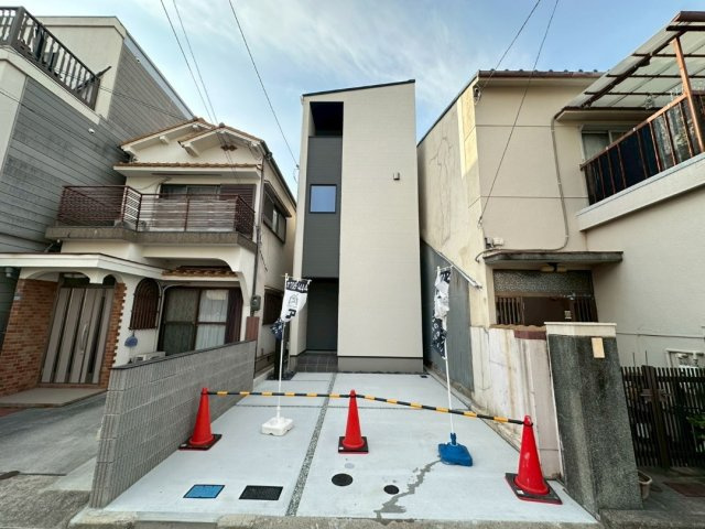 JR垂水駅徒歩１０分　幹太くん付き　垂水区御霊町　新築戸建の前面道路含む現地写真