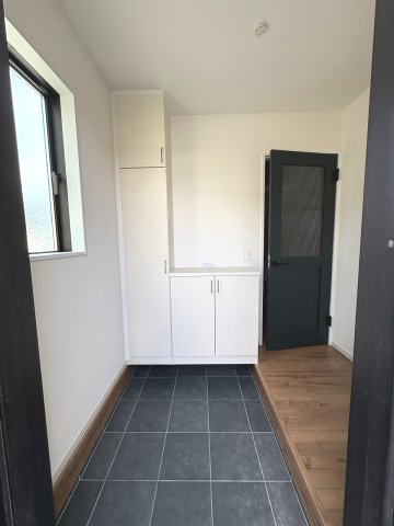 【玄関】 | 大野城市南ケ丘5丁目4期　1号棟（全2棟）【仲介手数料無料・0円】 | 現地写真。