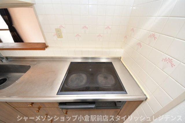 メゾンモンブラン富野台・壱番管C棟のキッチン