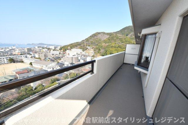 メゾンモンブラン富野台・壱番管C棟のバルコニー
