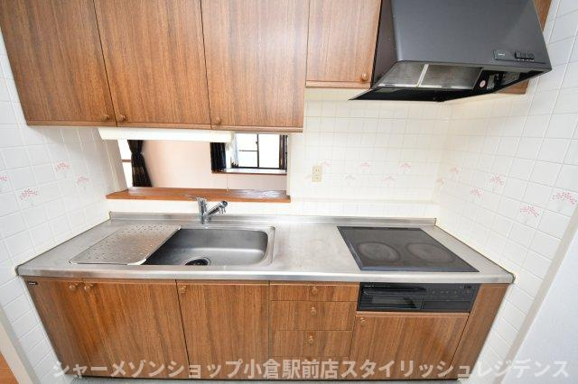 メゾンモンブラン富野台・壱番管C棟のキッチン
