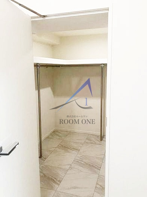 メイクスデザイン大森Ⅱの収納|ウォークインクローゼットです。