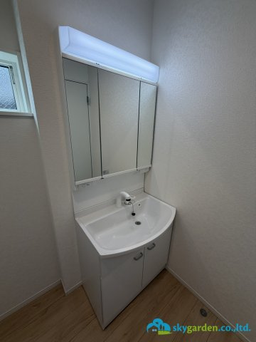 平塚市南原第11 新築戸建　全1棟1号棟の独立洗面台