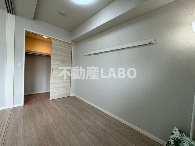 TEAL RESIDENCE　BAYの洋室