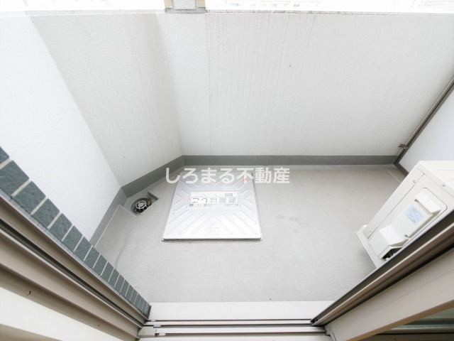  エスライズ日本橋のバルコニー