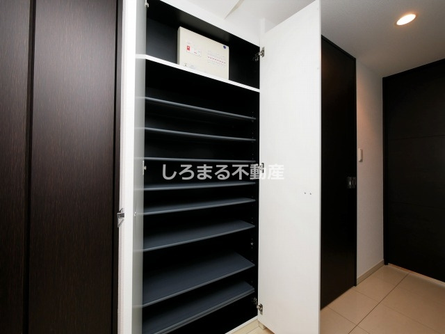  エスライズ日本橋の収納