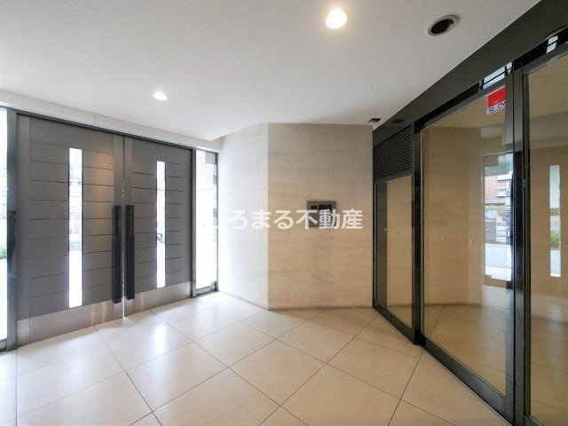  エスライズ日本橋のロビー