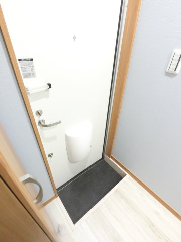 BLUE MARINE HONCHIBAの玄関