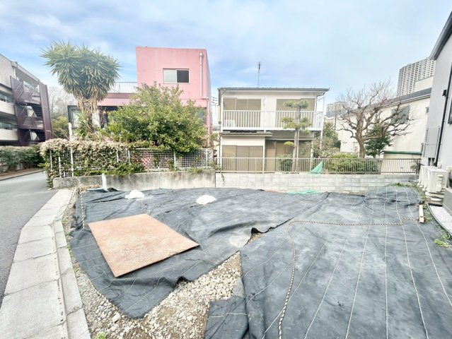 港区白金台3丁目　建築条件無し売地の外観|2026.02.20撮影

現地ご見学希望・資料請求などお気軽にお問い合わせ下さい！
03-5990-5201