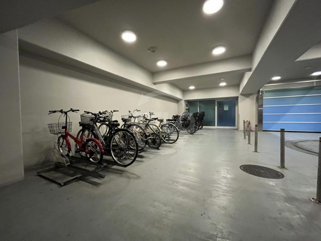 プラウド堀江公園のその他共用部分|プラウド堀江公園　駐輪場、駐車場