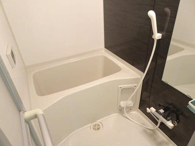 ステーション・タワー・ウラヤスの浴室