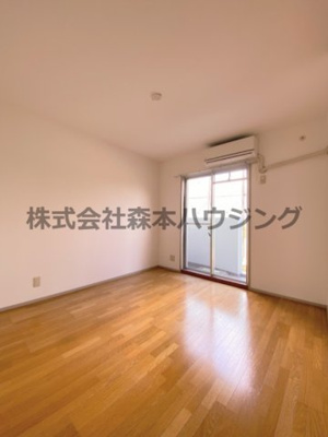 【洋室】 | 　コモンシティ星田アステージ8号棟 | 個人の部屋や寝室として使える洋室です
