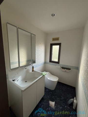 平塚市広川　中古戸建のトイレ