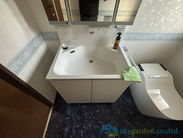 平塚市広川　中古戸建の独立洗面台