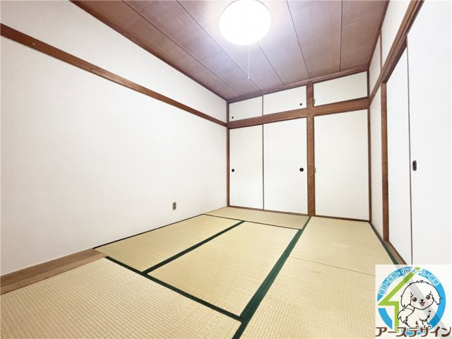 魚住コーポの和室