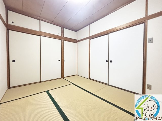 魚住コーポの和室