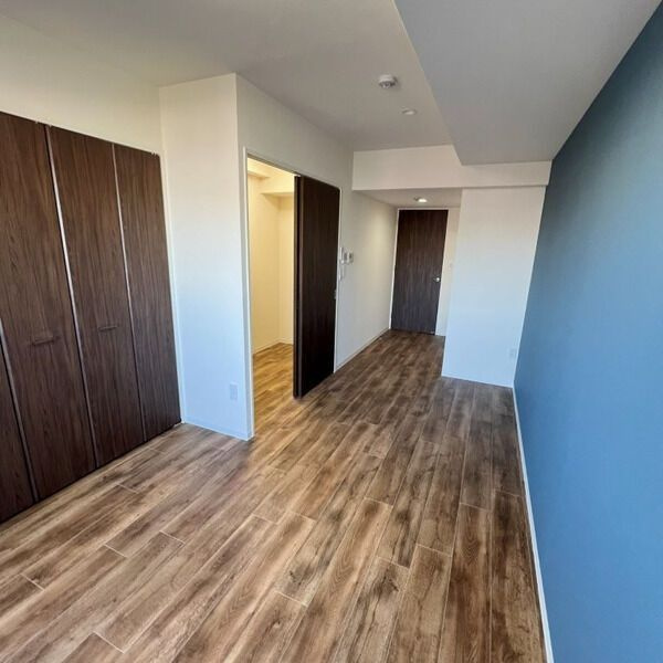 ONLYONE布施の洋室