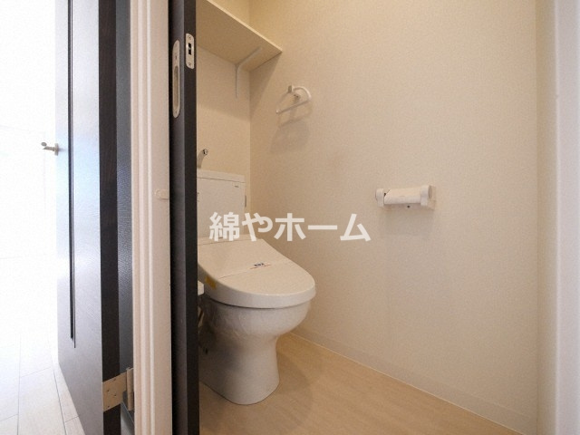 エグゼ難波西IIのトイレ|落ち着いた色調のトイレです