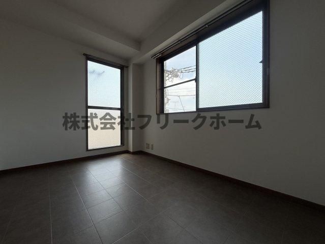 小金井市中町３丁目の賃貸マンションの居間・リビング