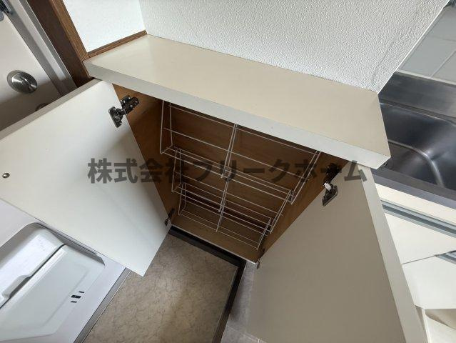 小金井市中町３丁目の賃貸マンションの玄関